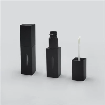 Tiub lipgloss hitam