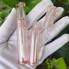 Tiub gloss bibir berwarna